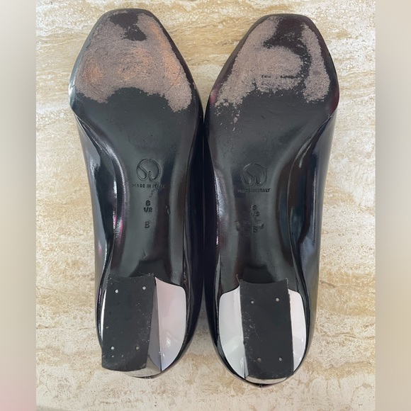 St. John Black White Patent Leather Pump - Picture 10 of 12